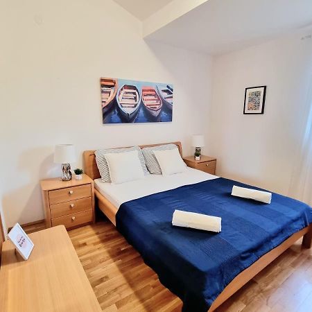 App Oleander Apartment Умаг Екстериор снимка