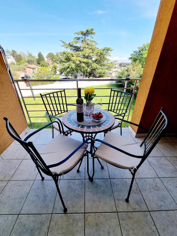 App Oleander Apartment Умаг Екстериор снимка
