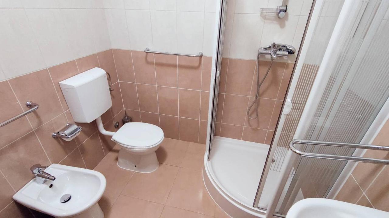 App Oleander Apartment Умаг Екстериор снимка