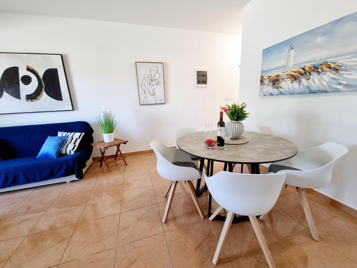 App Oleander Apartment Умаг Екстериор снимка