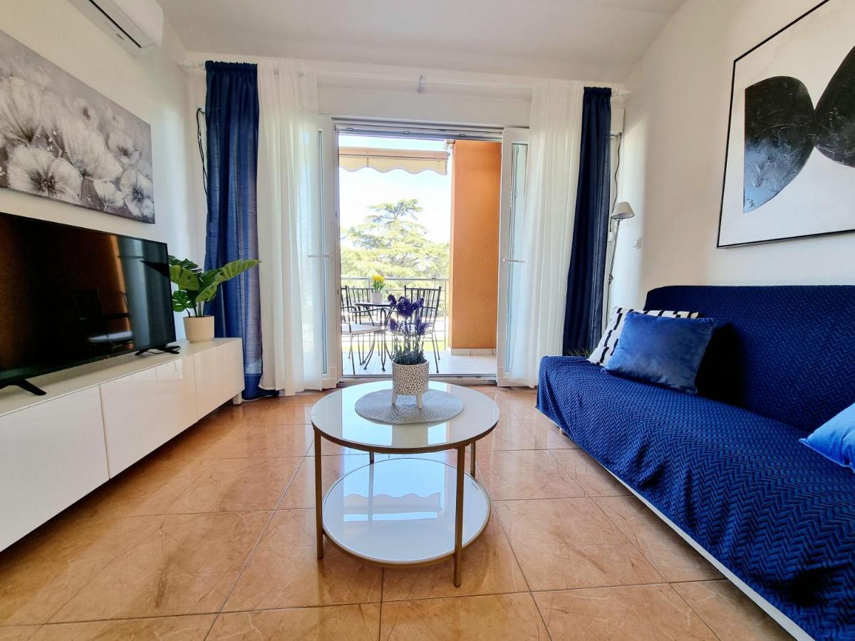 App Oleander Apartment Умаг Екстериор снимка